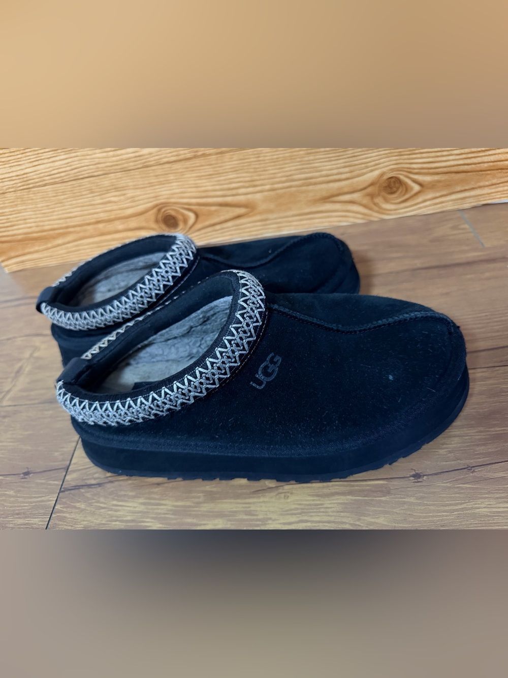 UGG Womens Tasman Slippers Size 9 Black